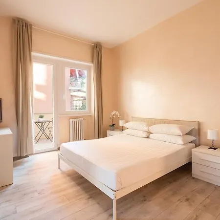 San Pietro Luminoso E Moderno Apartman *