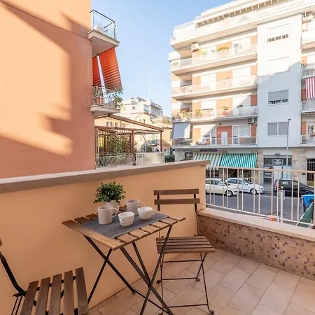 San Pietro Luminoso E Moderno Apartman