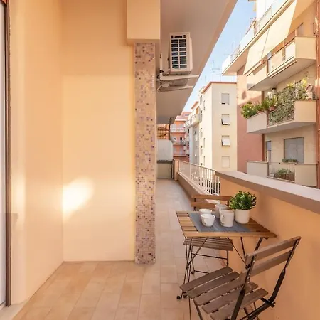 San Pietro Luminoso E Moderno Apartman *