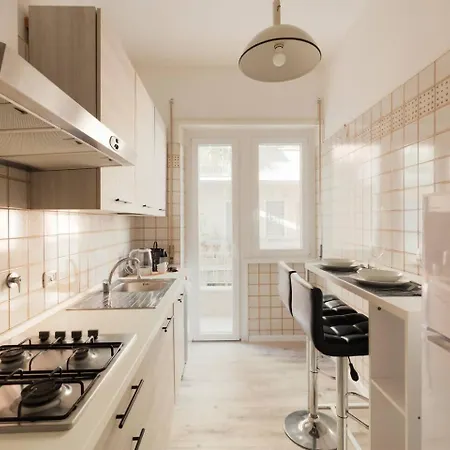 San Pietro Luminoso E Moderno Apartman